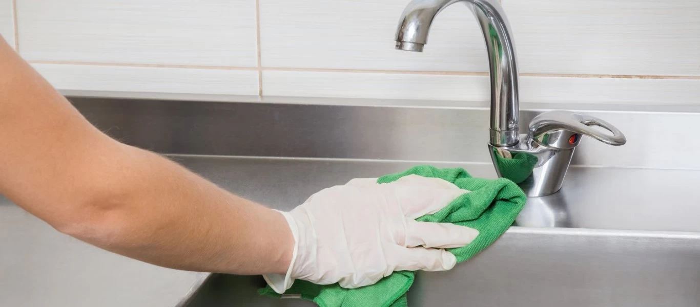 Τα 8+1 σημεία στην κουζίνα που είναι... εστίες μικροβίων!